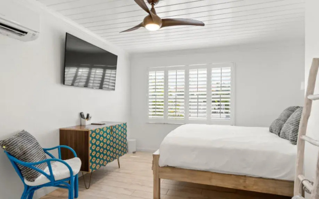 Sea Grape Double Suite