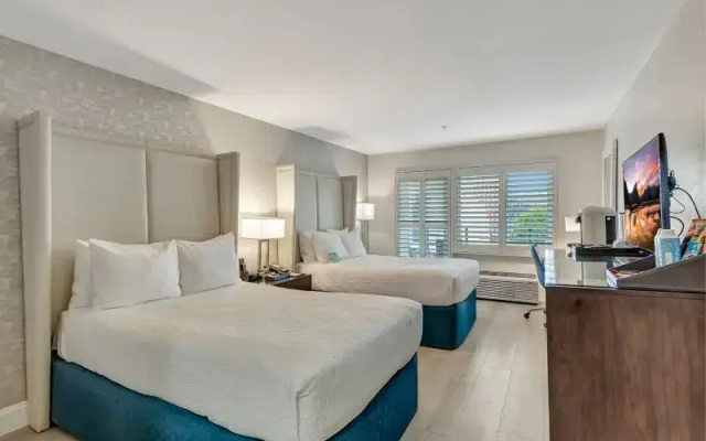 Standard Quadruple room with balcony