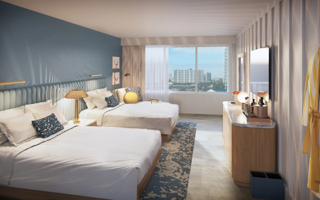 Superior ADA Quadruple room City View