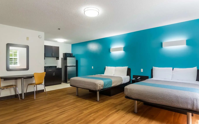 Deluxe Kitchenette Twin room