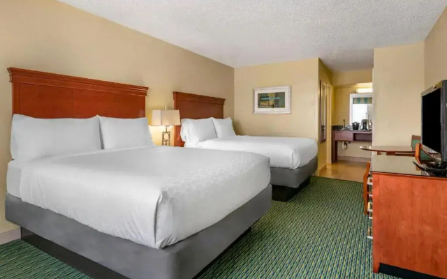 Standard Exterior room