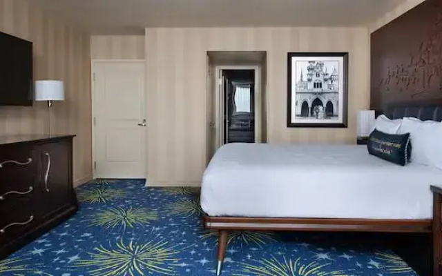 2 Bedrooms Connecting Family Suite
