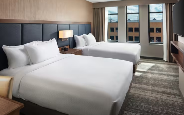 2 Rooms Mobility Accessible Twin Suite