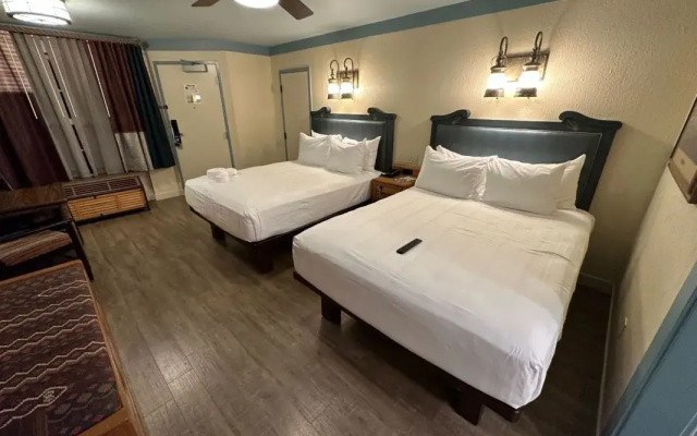 5th Sleeper Quadruple room Woods view