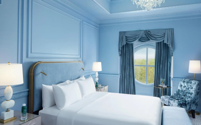 The Chateau Club Suite