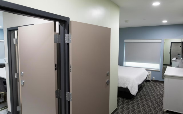 1 Bedroom Suite