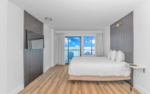 Corner Suite oceanfront