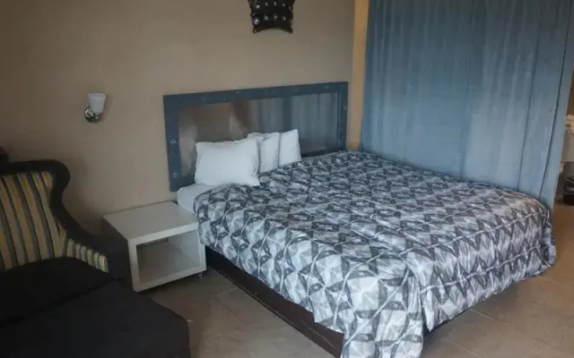 Double room Poolside