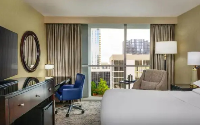 Corner Suite