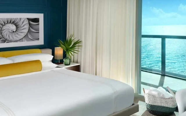 1 Bedroom Double Suite with partial ocean view