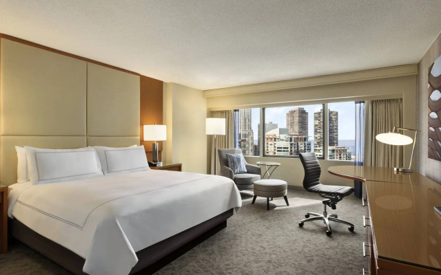 Classic room with city view