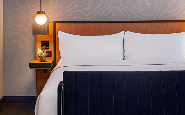 Premier room