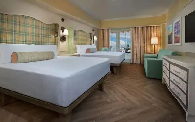 Quadruple room Water view