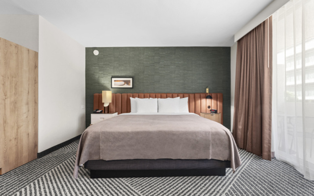 Mini Double Suite