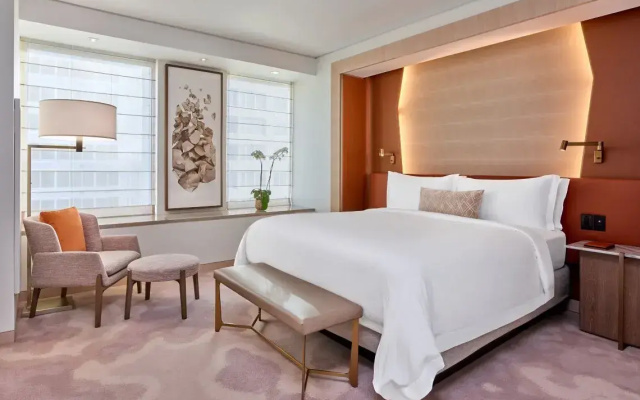 Overlook Suite