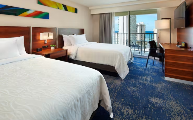 1 Bedroom Twin Suite with partial ocean view
