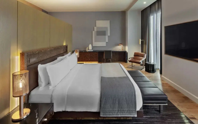 Penthouse Suite with city view