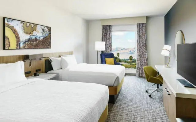 Quadruple room with mountain view