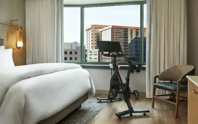 Peloton Bike Double room