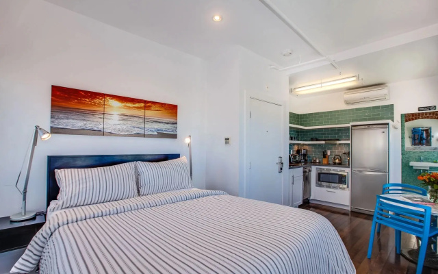 First Floor Junior Studio Suite with ocean view