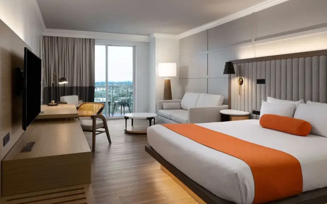 Double Junior Suite with balcony and with city view