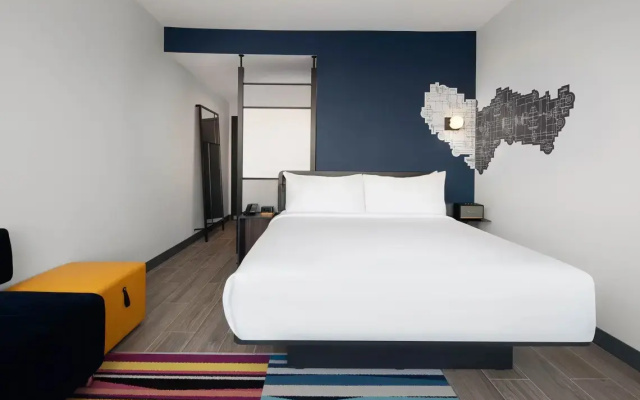 Aloft room