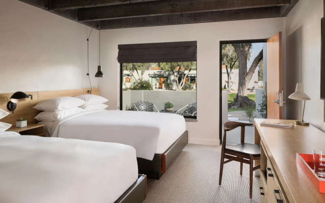 Resort ADA Quadruple Eames