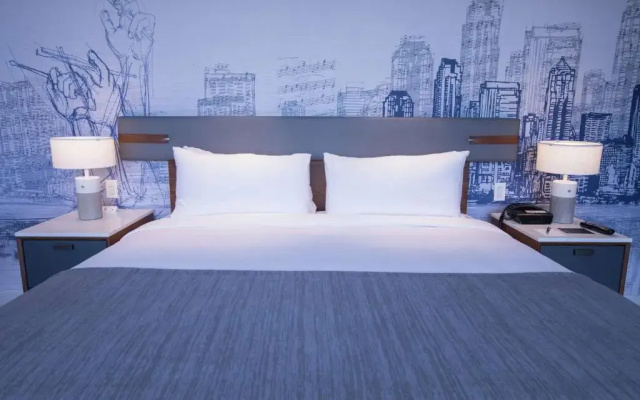 Mobility Accessible with Roll-In Shower Double room