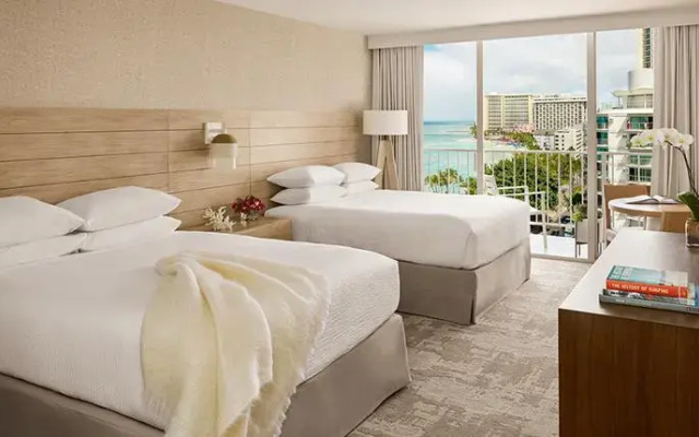 Twin room with partial ocean view