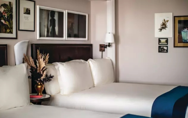 Royale Premiere Quadruple Suite