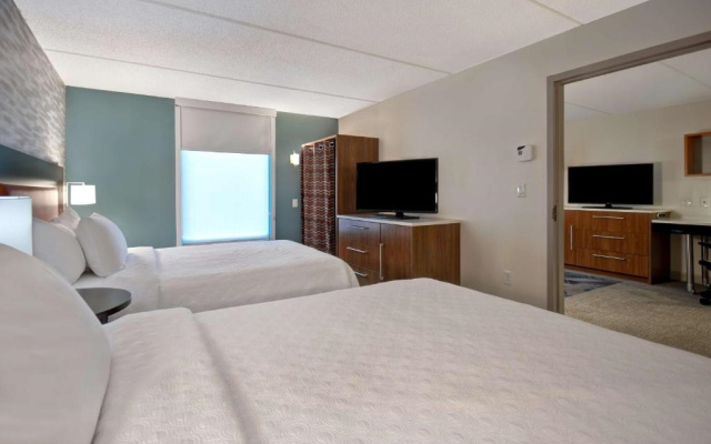 1 Bedroom NONSMOKING Quadruple Accessible Suite