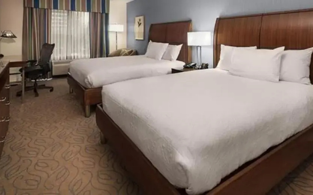 Mobility/Hearing Access with Bathtub Quadruple room