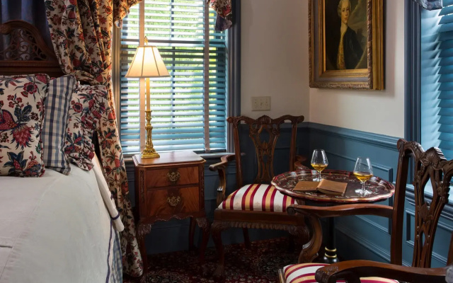 Double Williamsburg Room