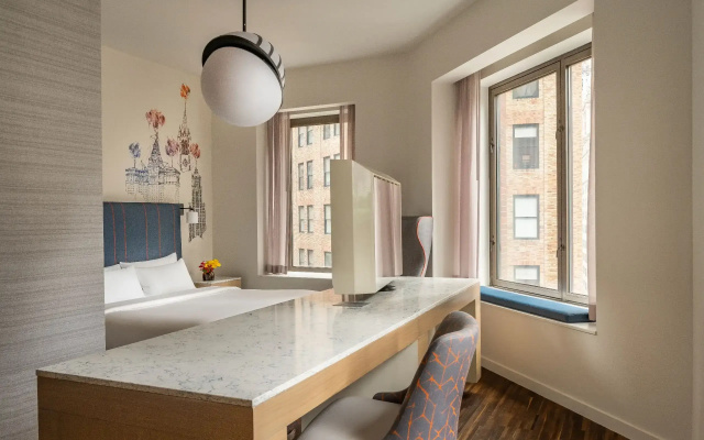 Centric High Floor Double Suite