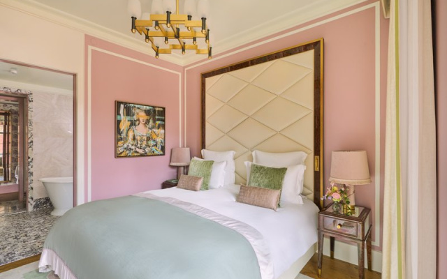 Corner Double Suite Hudson view