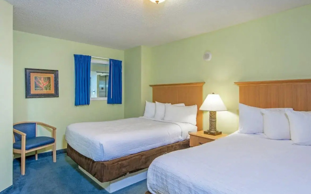 2 Bedrooms Condo oceanfront