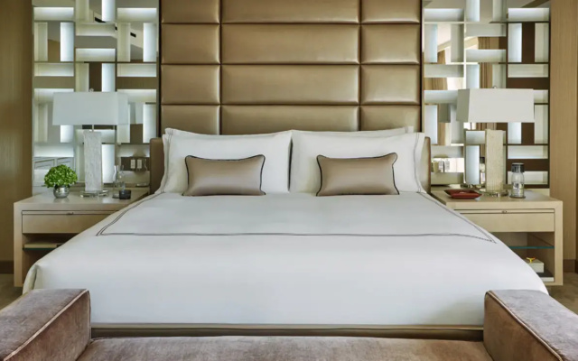 Palm Suite