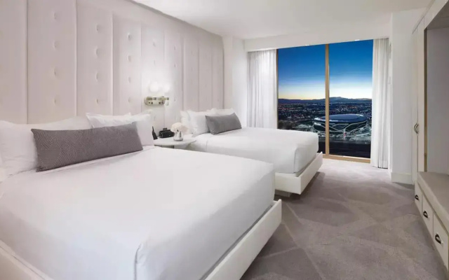 W Escape Stadium View Twin Suite