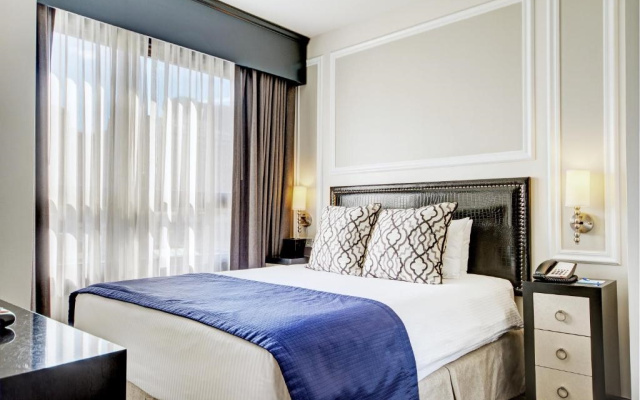2 Bedrooms Mobility/Visual Assist Suite