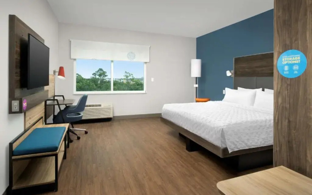 Mobility Accessible with Roll-In Shower Double room