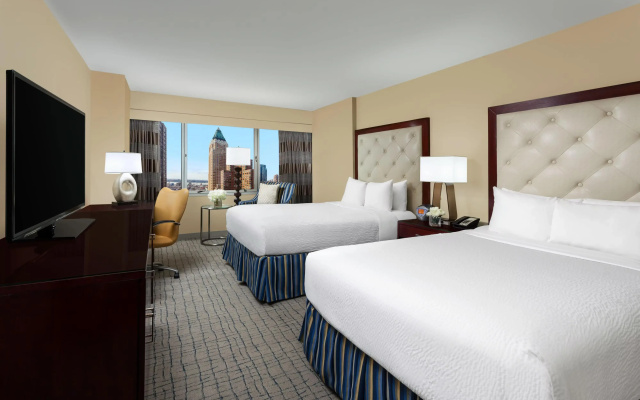 Quadruple room with city view