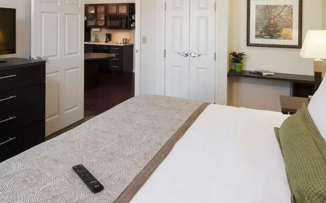 Standard Double Suite