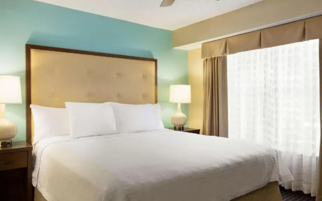 2 Bedrooms Fireplace Quadruple Suite