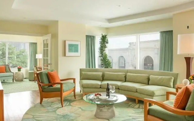 Hospitality Double Suite