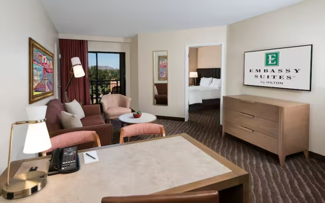 1 Bedroom Accessible Double Suite