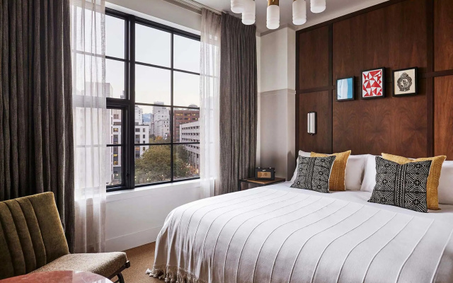 Standard Double room with view