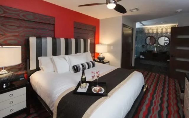 2 Bedrooms Signature