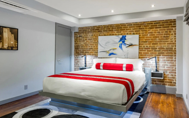 3 Bedrooms No. 2202 Suite