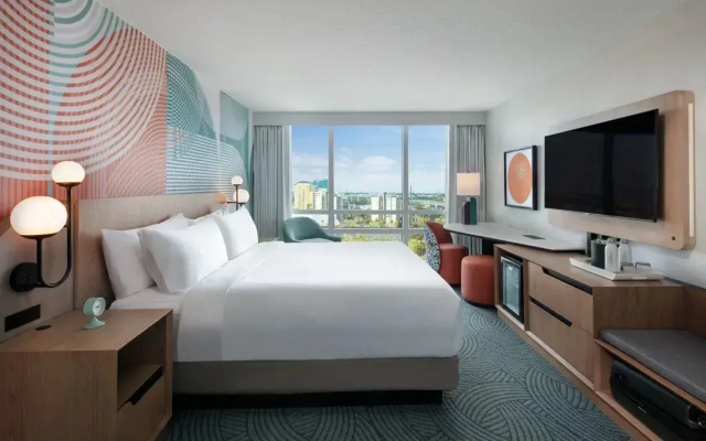 Landy room