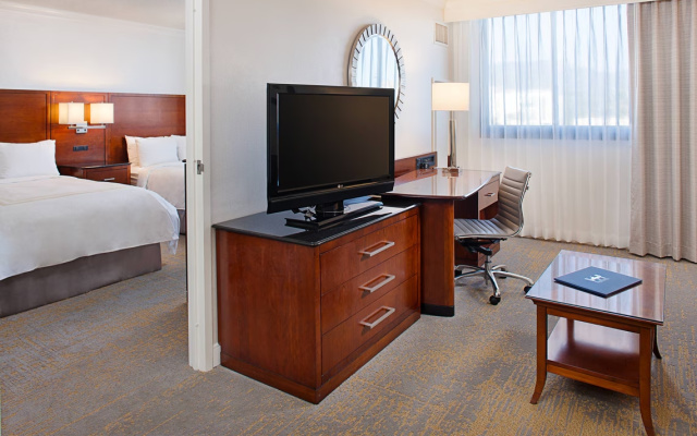 1 Bedroom Executive Twin Suite